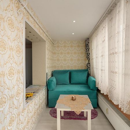 Stone Gate Apartment #1 Bukarest Eksteriør billede