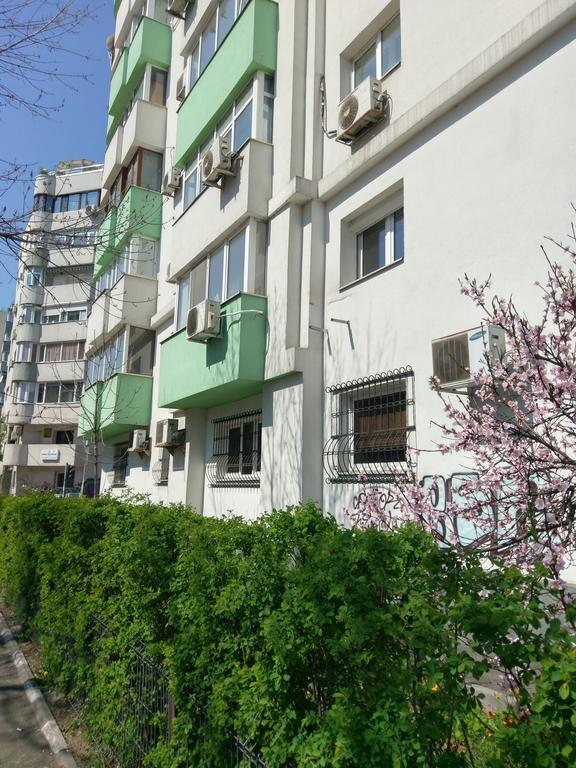 Stone Gate Apartment #1 Bukarest Eksteriør billede